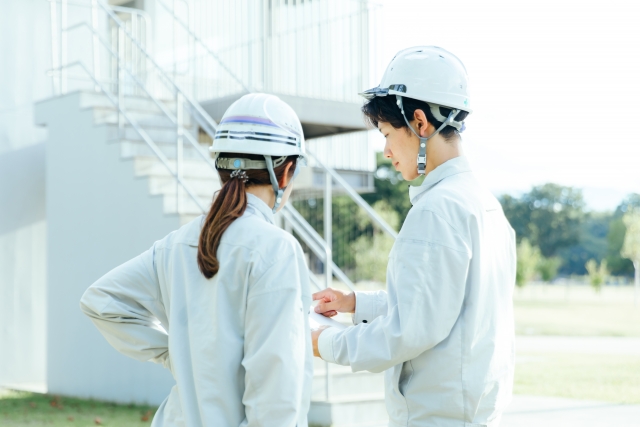 土木作業をしている社員の方の写真